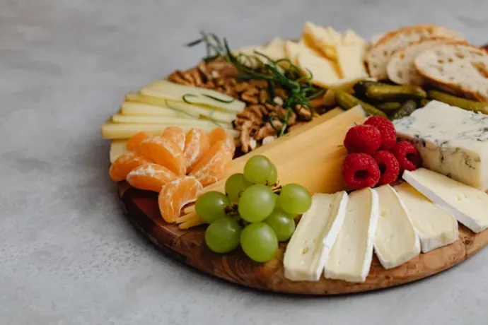 What to serve cheese sticks with? Our propositions!